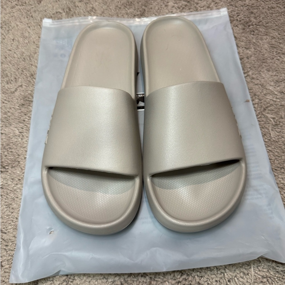 Bylt men’s slides